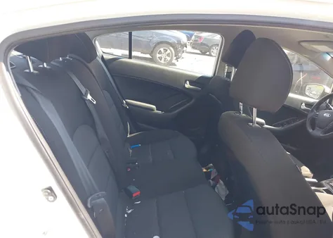 2018 Kia Forte Lx из США, поврежденный, VIN 3KPFK4A76JE236023